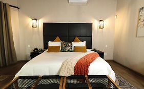Shingalana Guest Lodge